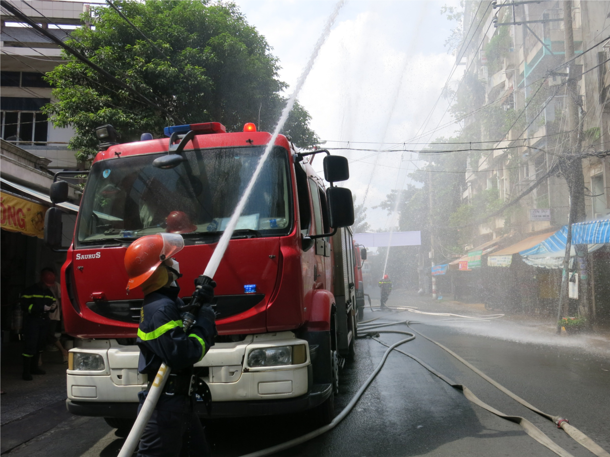 Quận Tân Phú diễn tập phương án chữa cháy và cứu nạn cứu hộ tại ...